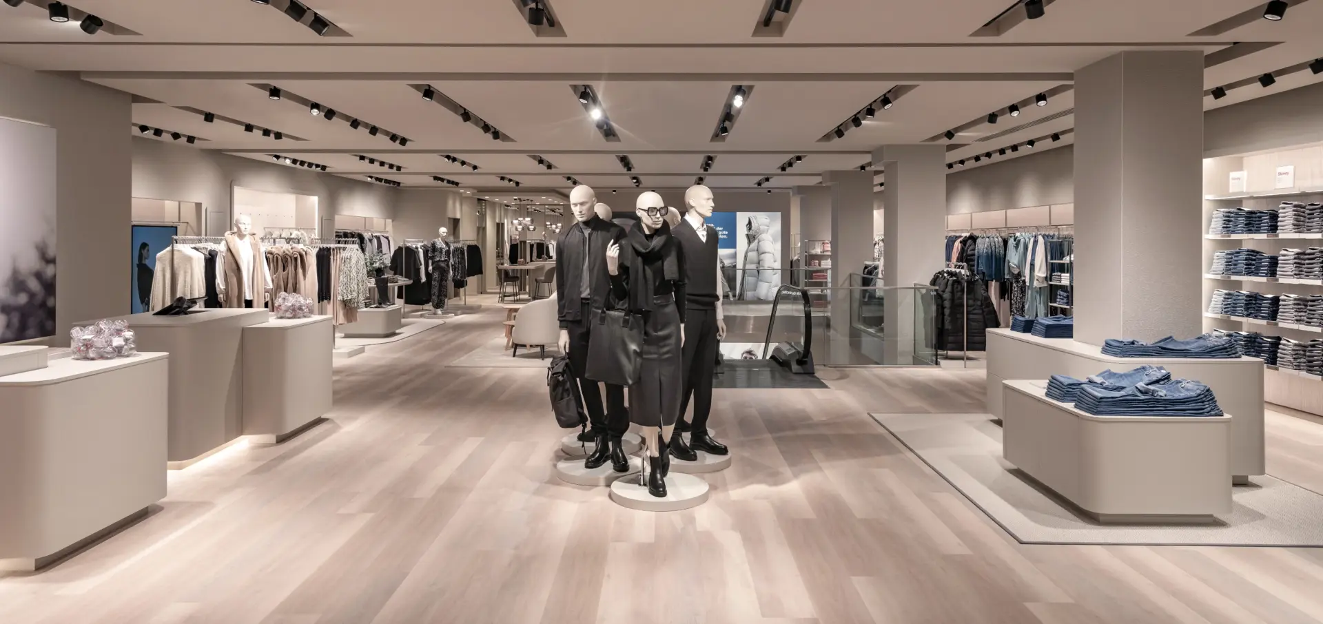 s.Oliver Stores &mdash; Munich, Cologne, Hamburg, Frankfurt, DE