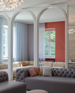 𝙇𝙄𝙈𝙀𝙎 𝙎𝘾𝙃𝙇𝙊𝙎𝙎𝙆𝙇𝙄𝙉𝙄𝙆 𝘼𝘽𝙏𝙎𝙀𝙀⁠
⁠
The interior of the private mental health clinic combines inspiration from the landscape with echoes of the young Sissi: bright, light, and inviting. Custom-made features such as the deconstructed tile portrait above the fireplace and curtain rails that create cozy retreats add modern accents to the historic rooms.⁠
⁠
Design by Kitzig Interior design⁠
⁠Photos: gabrielbuechelmeier⁠
⁠
#kitzigdesignstudios #kitziginteriordesign #interiordesign #clinicdesign #healthcare #healingenvironment #clinicdevelopment #clinicconsulting #healthcompany #healthinvest