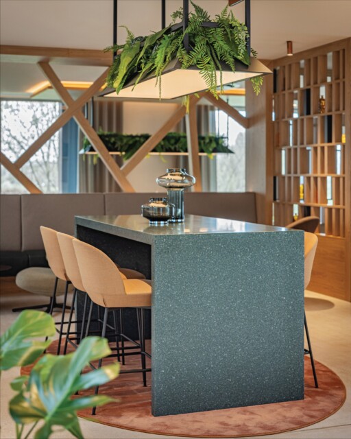 Deimel Steuerberatergesellschaft Bistro, Lippstadt. Work, differently.⁠
⁠
Every office needs a place to breathe. We designed this bistro as the beating heart of a tax consultancy, a space where colleagues step away from the desk, share a meal, and simply enjoy being together. With a dedicated cook on site, lunch becomes the best part of the day.⁠
⁠
#KitzigDesignStudios #OfficeDesign #BistroConcept #WorkplaceDesign #InteriorDesign #DesignBeyondBoundaries #BusinessInteriors #Lippstadt #HospitalityDesign #WorkplaceWellbeing
