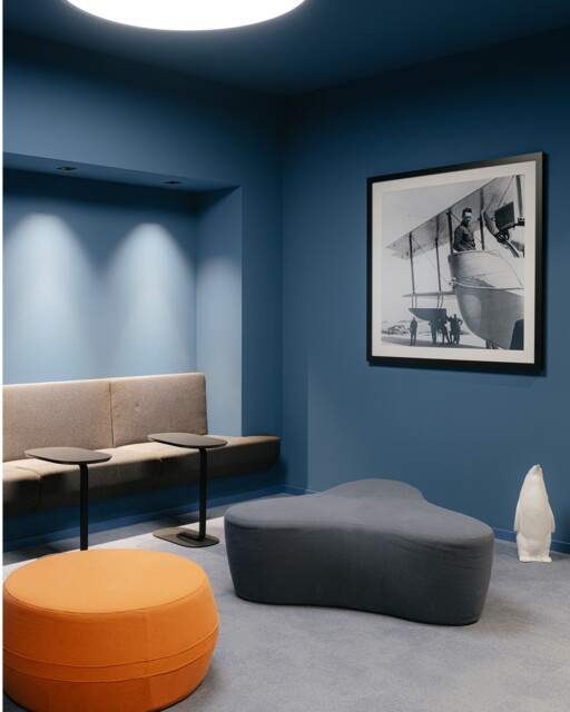 The boardrooms at the COCO Cologne Campus Ossendorf offer plenty of space for creative discussion, private meetings and quiet spaces for focused work.⁠
⁠
Design by Kitzig Interior Design⁠
Photos: Marvin Schwienheer⁠
⁠