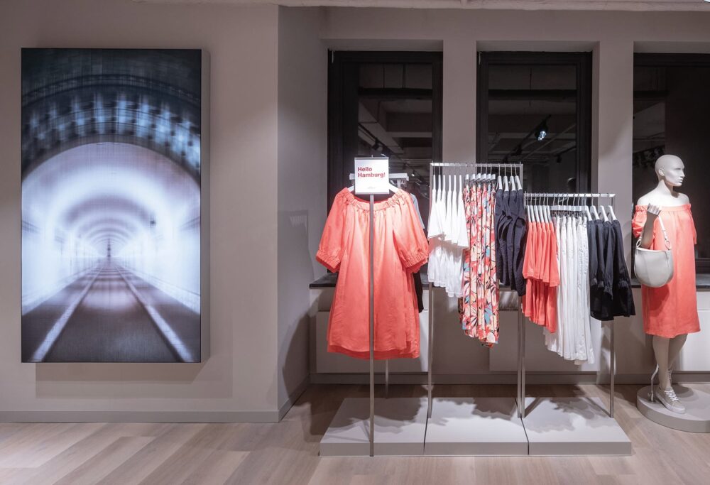 s.Oliver Store — Art Concept, DE