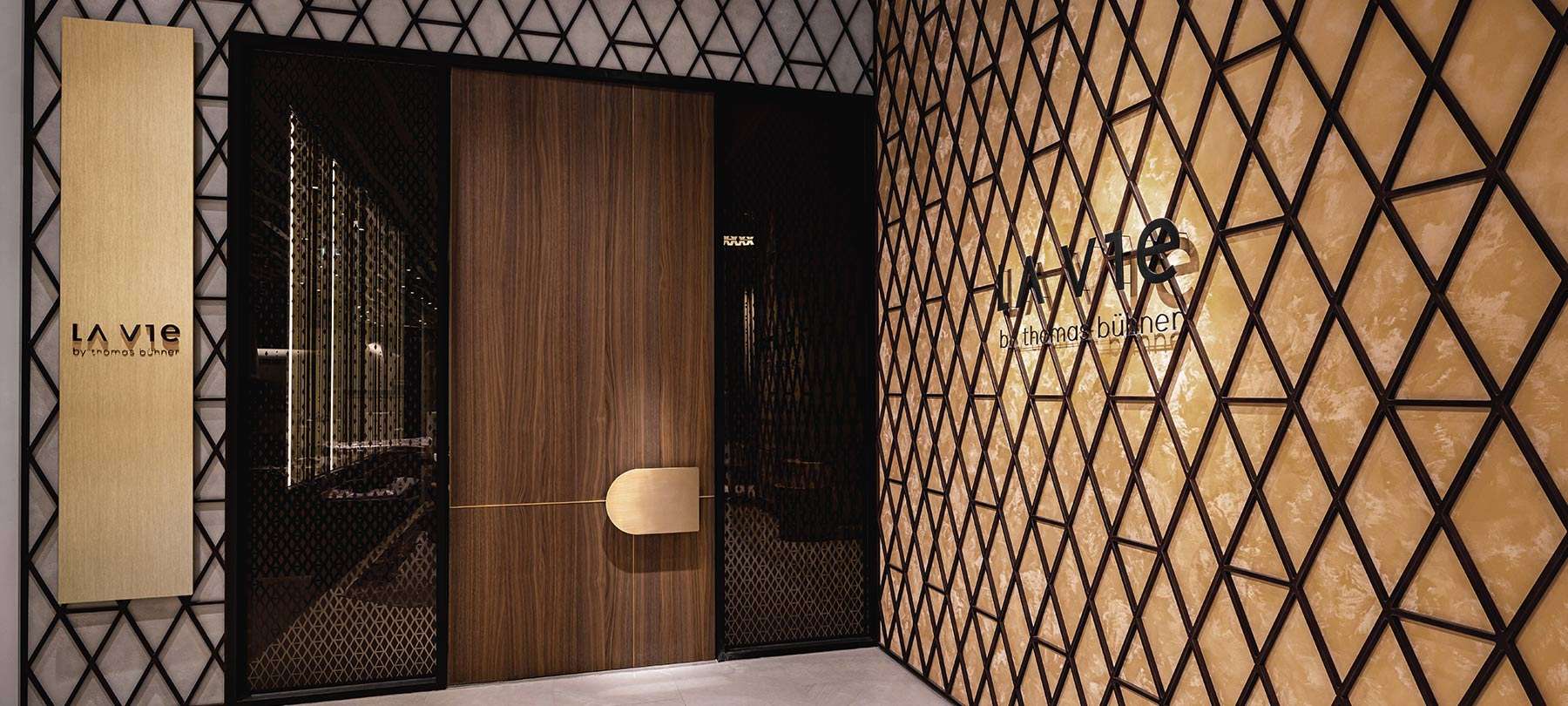 La Vie by Thomas B&uuml;hner &mdash; Taipei, TW