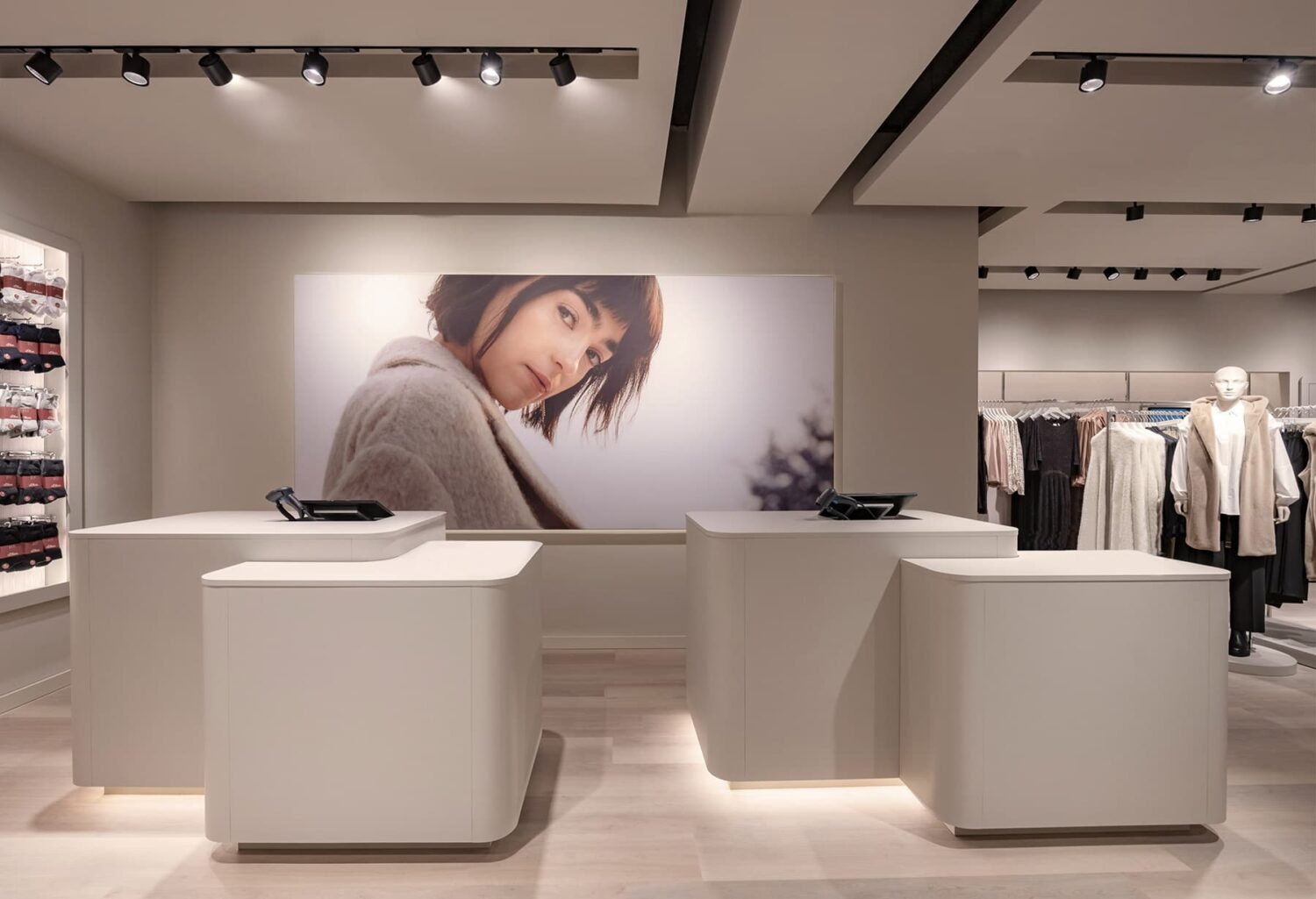 s.Oliver Store — Munich, DE – KITZIG INTERIOR DESIGN GmbH