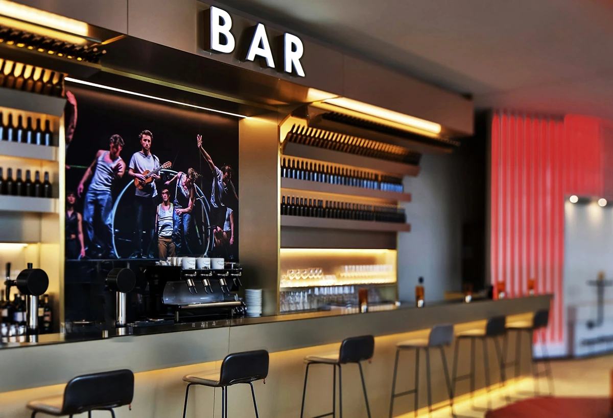 GOP Variet&eacute; Theater &mdash; Selection, DE