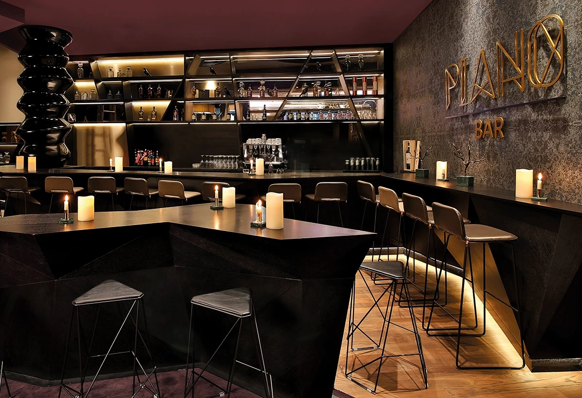 GOP Variet&eacute; Theater &mdash; Selection, DE