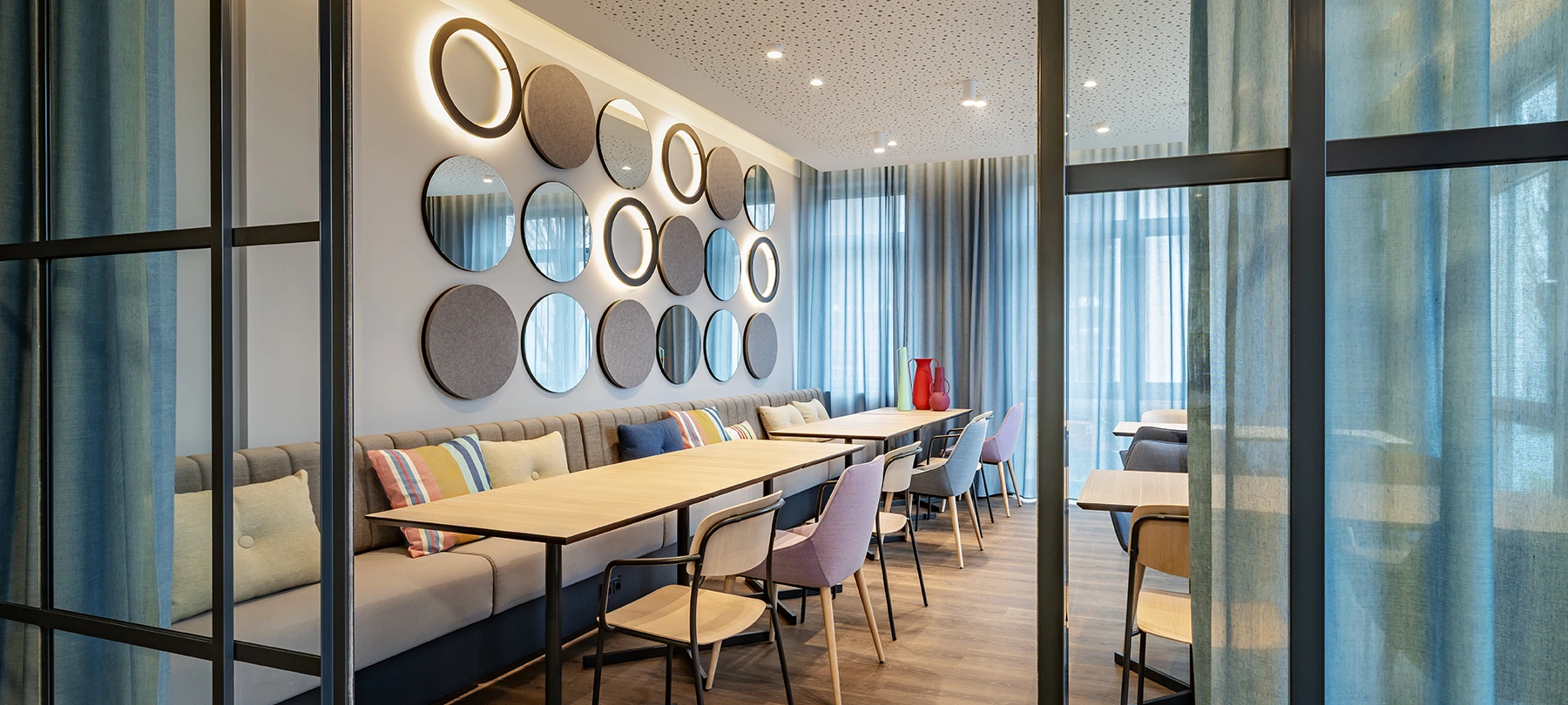Ecclesia Firmenzentrale — Bistro — Detmold, DE