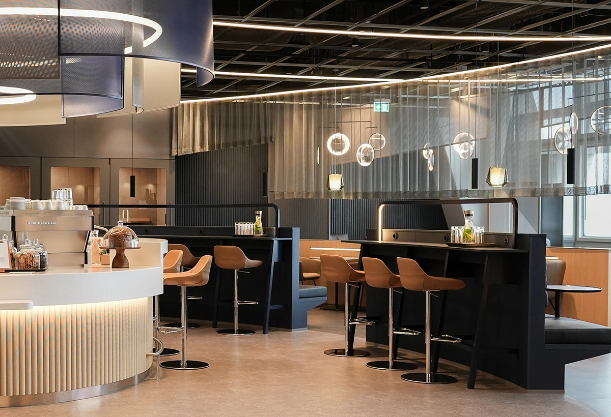 Lufthansa Lounges &mdash; international & national selection DE, GB, IT, US